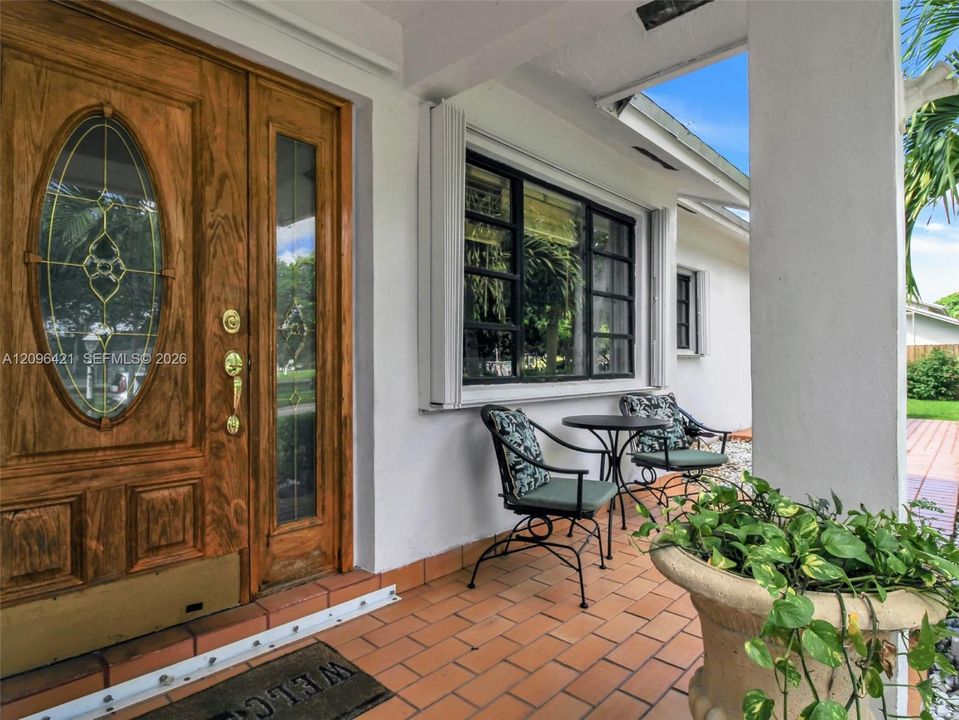 For Sale: $875,000 (4 beds, 2 baths, 2410 Square Feet)