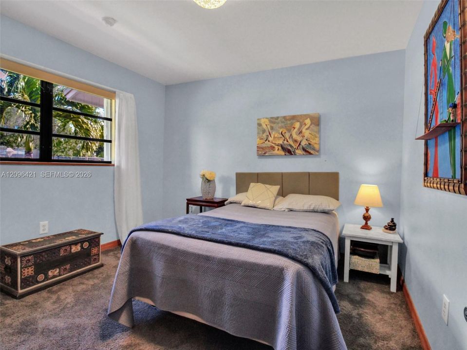 For Sale: $875,000 (4 beds, 2 baths, 2410 Square Feet)