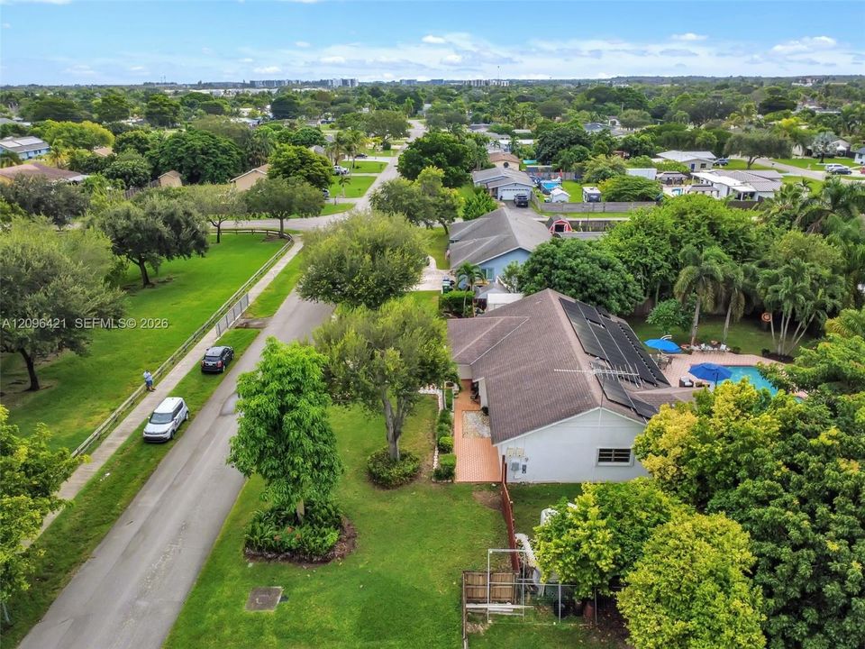 For Sale: $875,000 (4 beds, 2 baths, 2410 Square Feet)