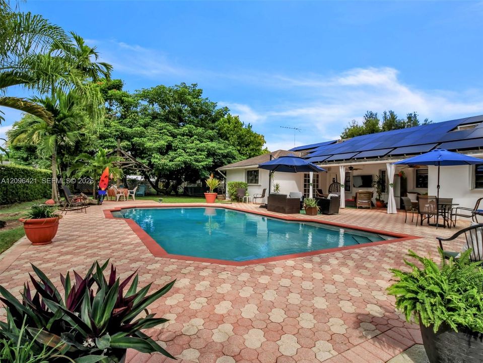 For Sale: $875,000 (4 beds, 2 baths, 2410 Square Feet)