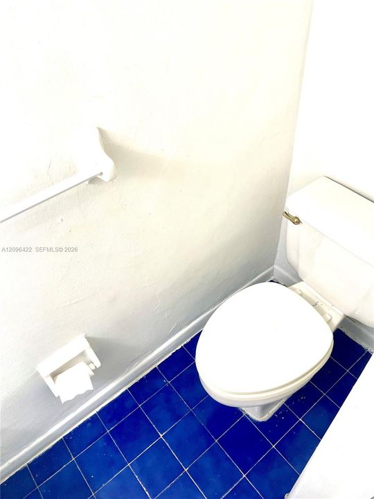 For Rent: $1,950 (2 beds, 1 baths, 4789 Square Feet)