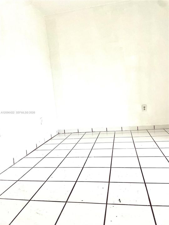 For Rent: $1,950 (2 beds, 1 baths, 4789 Square Feet)
