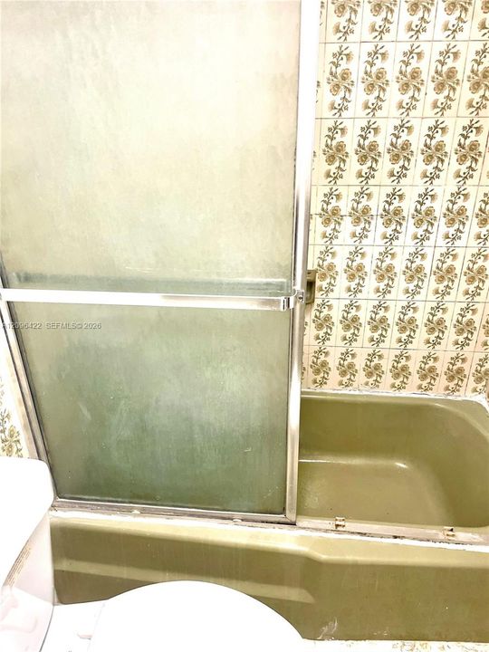 For Rent: $1,950 (2 beds, 1 baths, 4789 Square Feet)