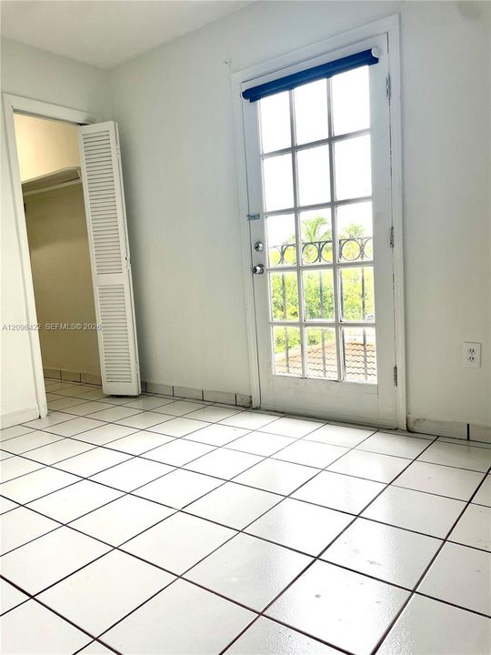 For Rent: $1,950 (2 beds, 1 baths, 4789 Square Feet)