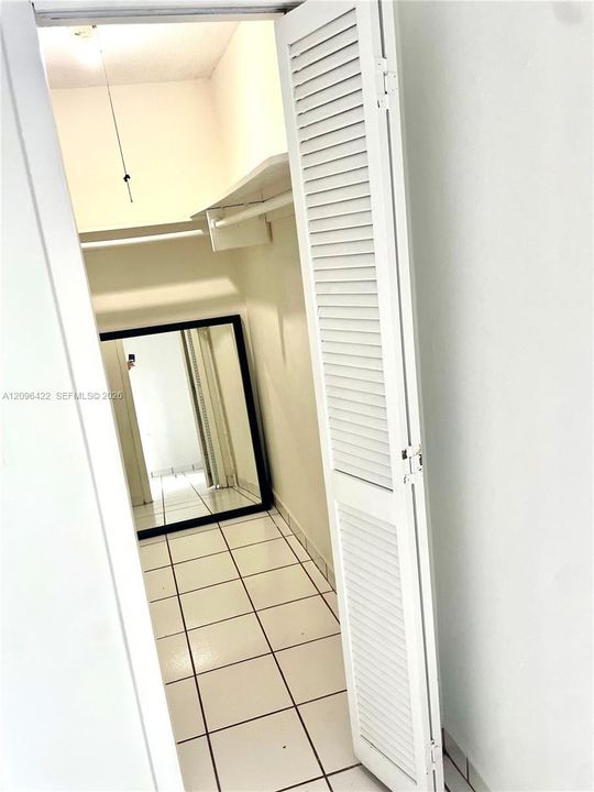For Rent: $1,950 (2 beds, 1 baths, 4789 Square Feet)