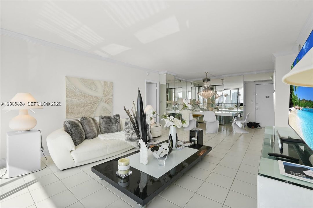 For Sale: $379,000 (2 beds, 2 baths, 1313 Square Feet)