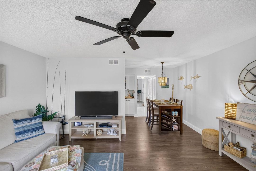 Living room / Dining Room