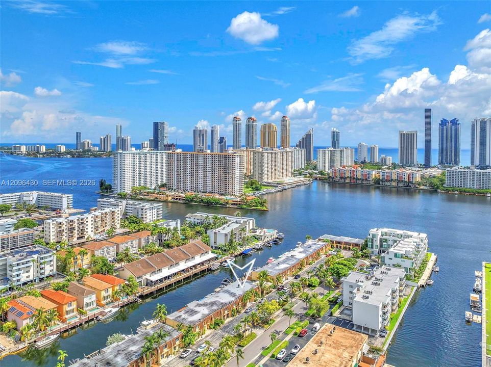 For Rent: $4,500 (2 beds, 2 baths, 1570 Square Feet)