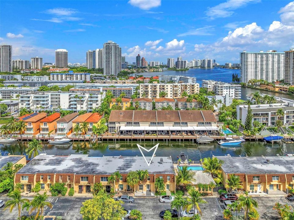 For Rent: $4,500 (2 beds, 2 baths, 1570 Square Feet)