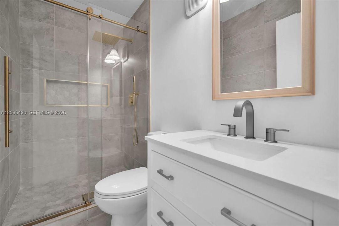 For Rent: $4,500 (2 beds, 2 baths, 1570 Square Feet)