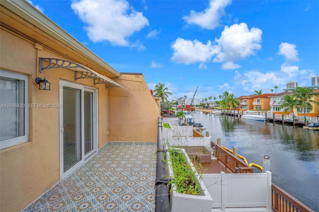 For Rent: $4,500 (2 beds, 2 baths, 1570 Square Feet)