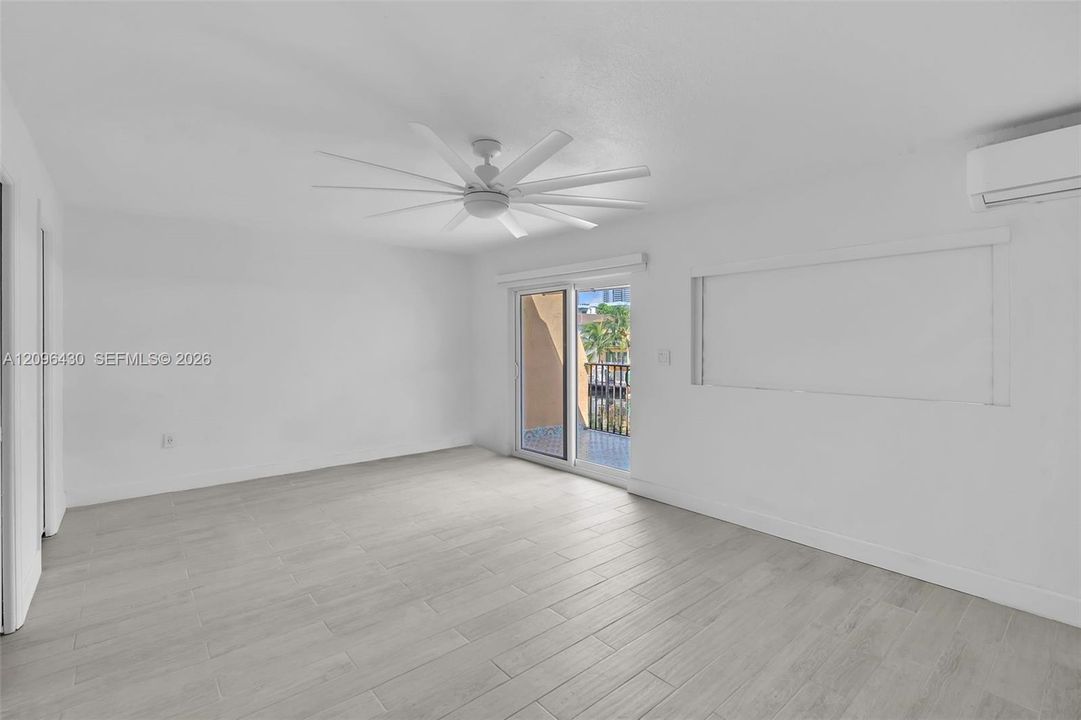 For Rent: $4,500 (2 beds, 2 baths, 1570 Square Feet)