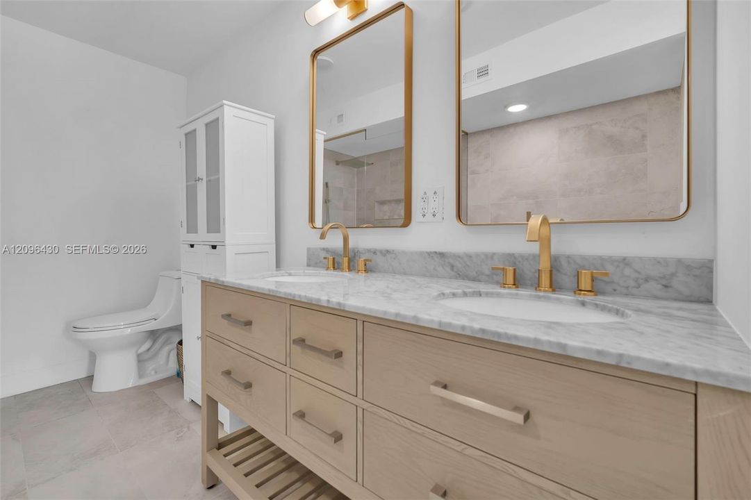 For Rent: $4,500 (2 beds, 2 baths, 1570 Square Feet)