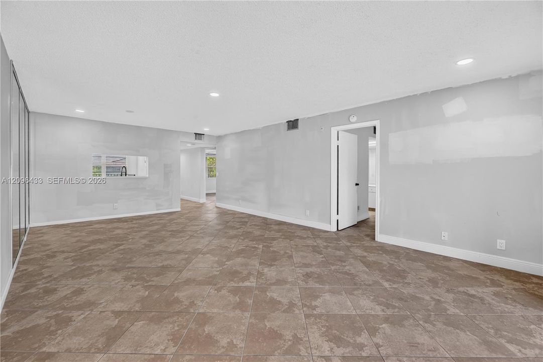 En Venta: $180,000 (2 camas, 2 baños, 1192 Pies cuadrados)