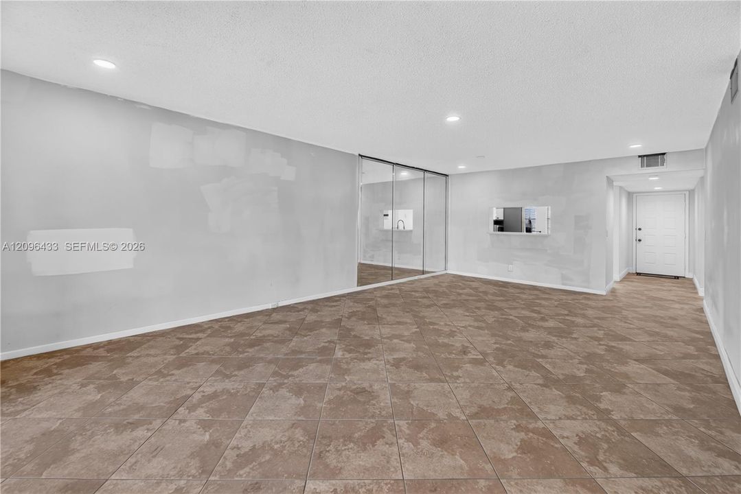 En Venta: $180,000 (2 camas, 2 baños, 1192 Pies cuadrados)