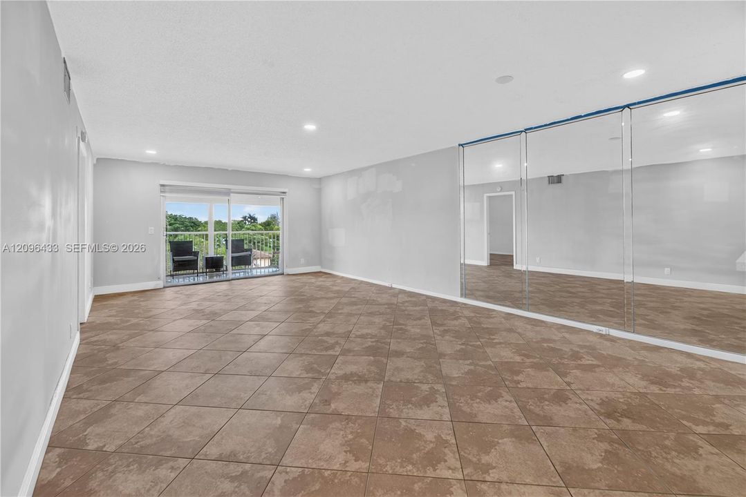 En Venta: $180,000 (2 camas, 2 baños, 1192 Pies cuadrados)