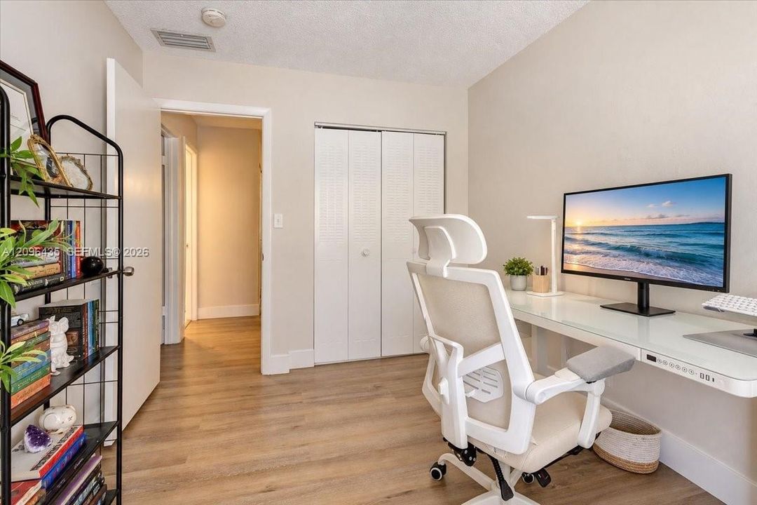 В аренду: $3,200 (3 спален, 2 ванн, 1420 Квадратных фут)
