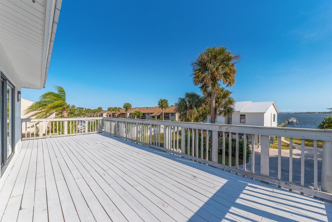 1712 Sea Horse Pl, Jensen Beach, FL 3495