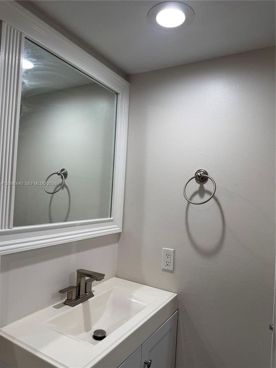 For Sale: $120,000 (2 beds, 2 baths, 850 Square Feet)
