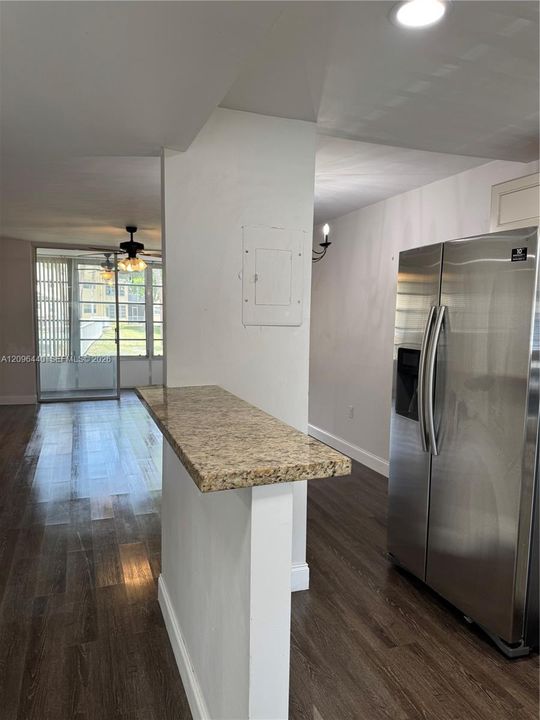 For Sale: $120,000 (2 beds, 2 baths, 850 Square Feet)