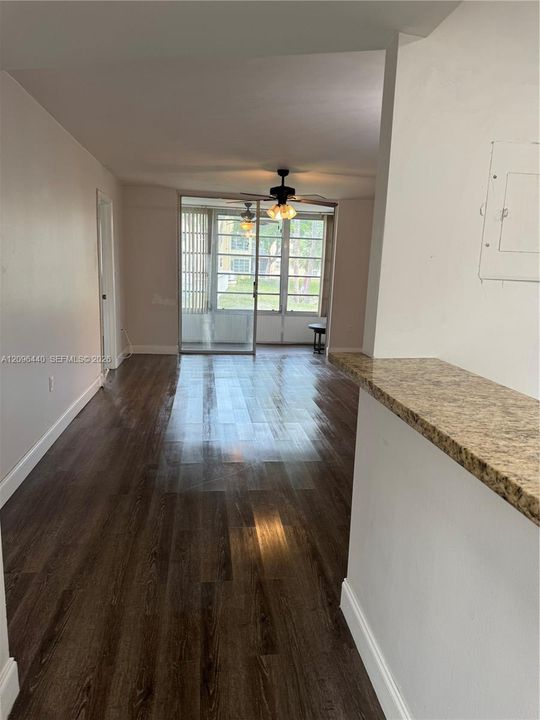 For Sale: $120,000 (2 beds, 2 baths, 850 Square Feet)