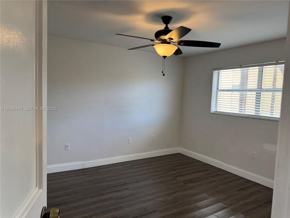 For Sale: $120,000 (2 beds, 2 baths, 850 Square Feet)