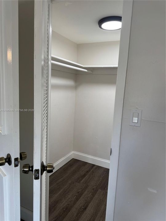 For Sale: $120,000 (2 beds, 2 baths, 850 Square Feet)
