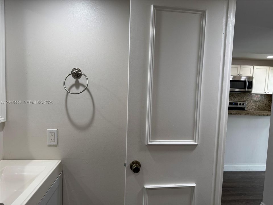 For Sale: $120,000 (2 beds, 2 baths, 850 Square Feet)
