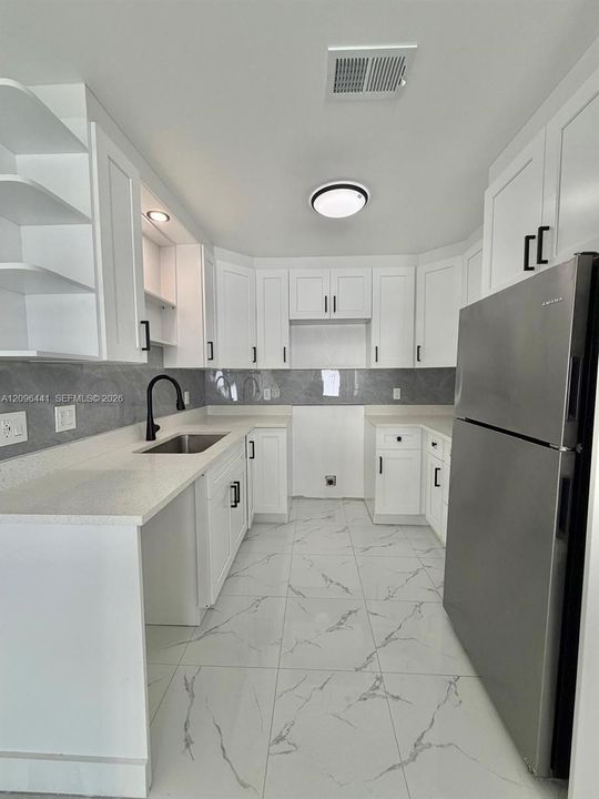 For Rent: $2,300 (3 beds, 2 baths, 1282 Square Feet)