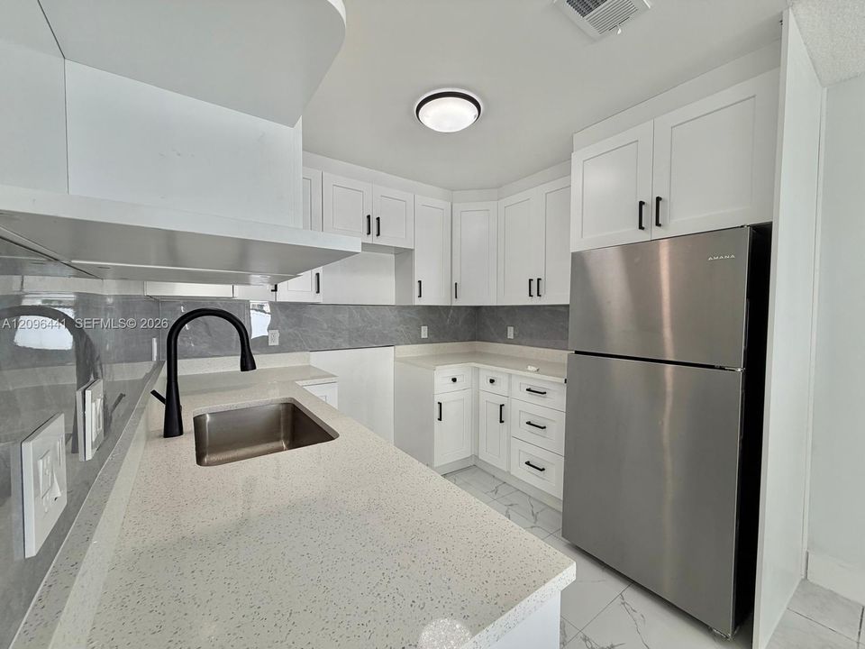 For Rent: $2,300 (3 beds, 2 baths, 1282 Square Feet)