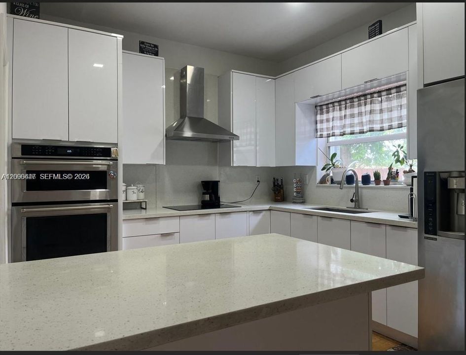 В аренду: $3,600 (3 спален, 2 ванн, 1700 Квадратных фут)