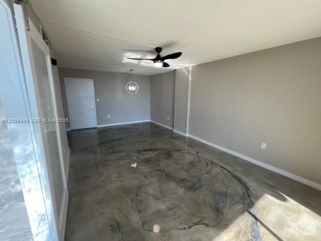 For Rent: $1,300 (1 beds, 1 baths, 656 Square Feet)