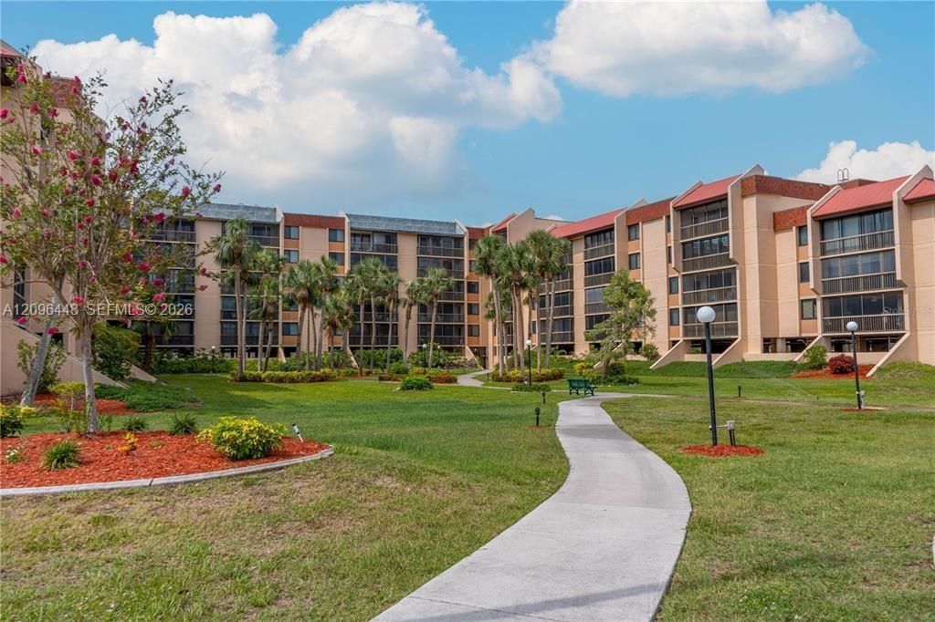 For Rent: $1,300 (1 beds, 1 baths, 656 Square Feet)