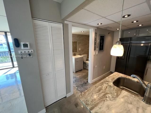 For Rent: $1,300 (1 beds, 1 baths, 656 Square Feet)
