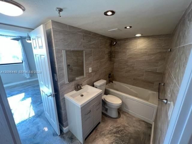 For Rent: $1,300 (1 beds, 1 baths, 656 Square Feet)