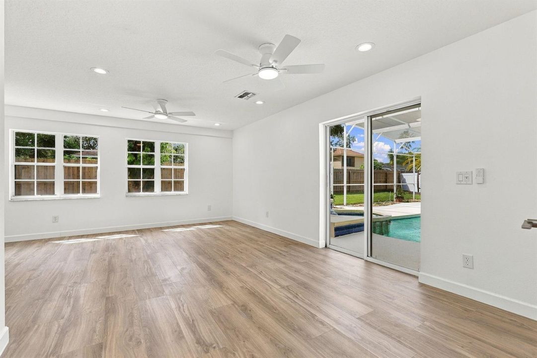 10134_Brandon_Circle_37