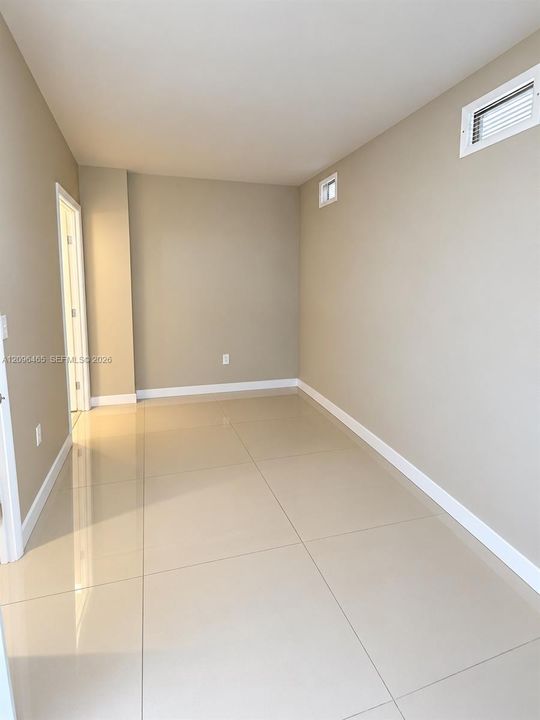For Rent: $1,650 (2 beds, 1 baths, 783 Square Feet)