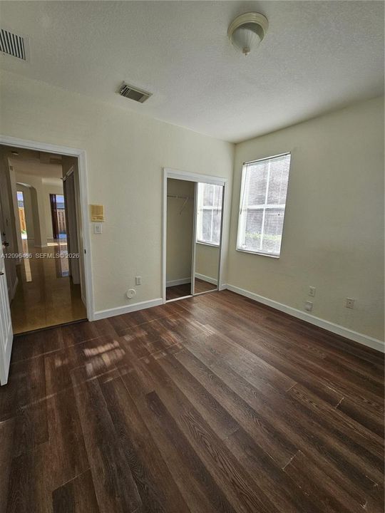En Renta: $3,500 (4 camas, 3 baños, 1926 Pies cuadrados)