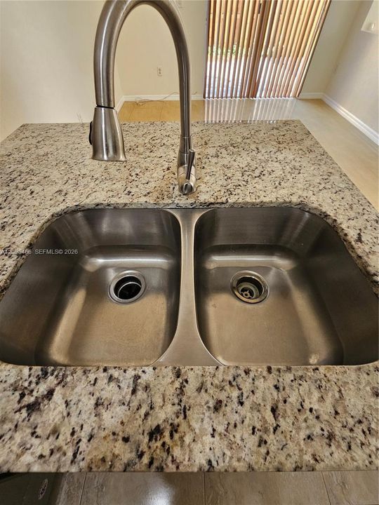 En Renta: $3,500 (4 camas, 3 baños, 1926 Pies cuadrados)