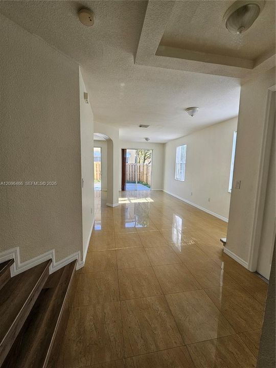 En Renta: $3,500 (4 camas, 3 baños, 1926 Pies cuadrados)