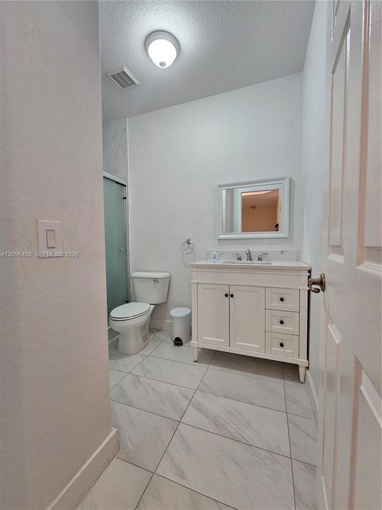 En Renta: $3,500 (4 camas, 3 baños, 1926 Pies cuadrados)