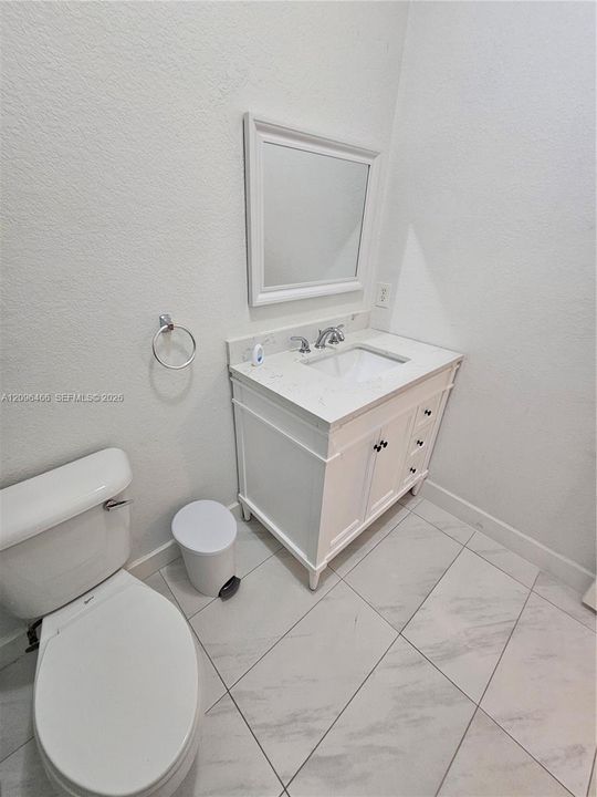 En Renta: $3,500 (4 camas, 3 baños, 1926 Pies cuadrados)
