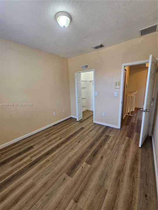 En Renta: $3,500 (4 camas, 3 baños, 1926 Pies cuadrados)