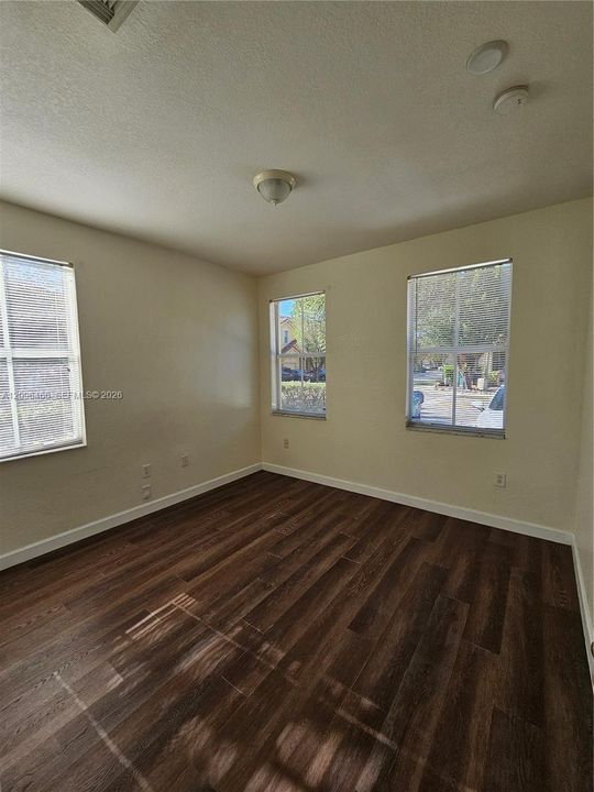 En Renta: $3,500 (4 camas, 3 baños, 1926 Pies cuadrados)
