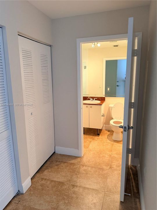 En Renta: $2,500 (0 camas, 2 baños, 960 Pies cuadrados)