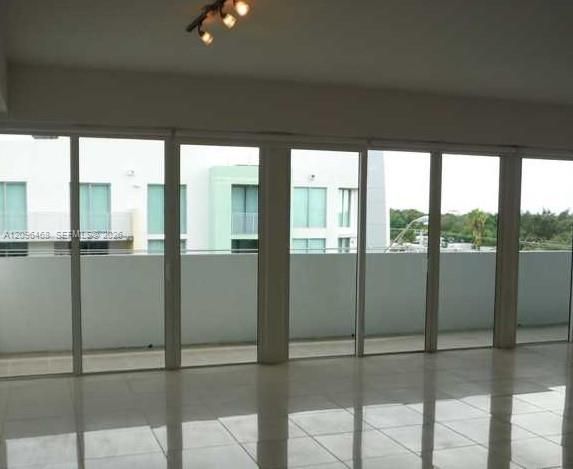 En Renta: $2,500 (0 camas, 2 baños, 960 Pies cuadrados)