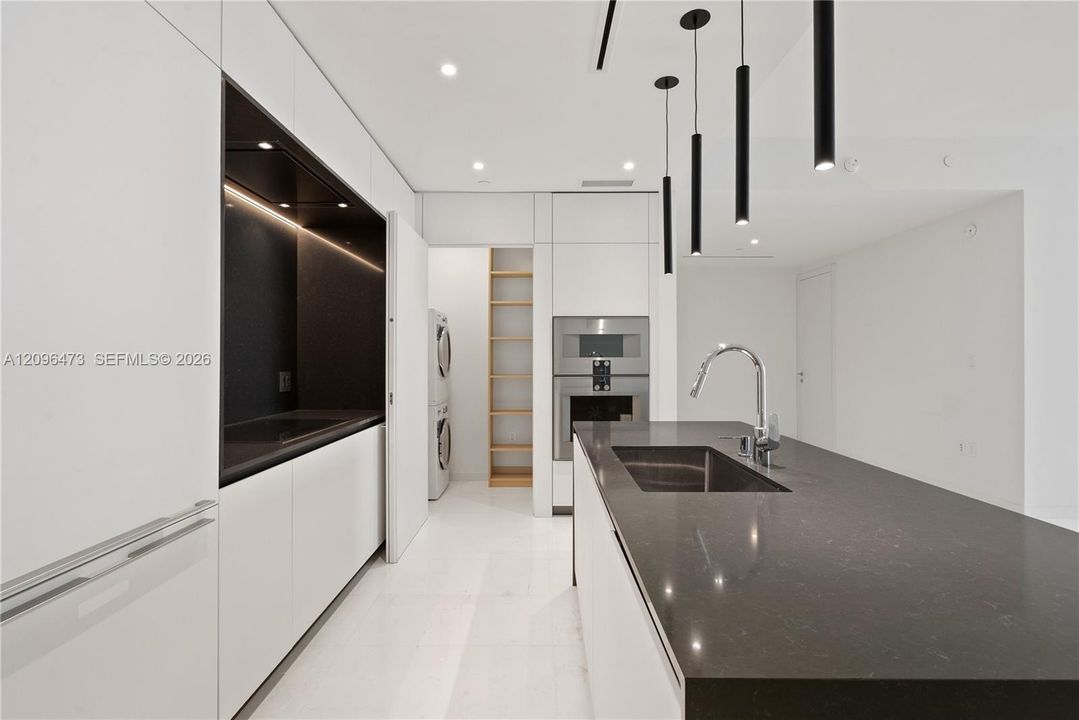 For Rent: $13,500 (2 beds, 3 baths, 1669 Square Feet)