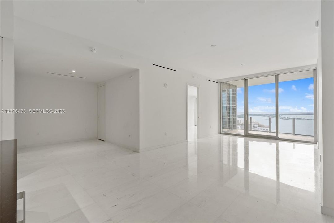 For Rent: $13,500 (2 beds, 3 baths, 1669 Square Feet)