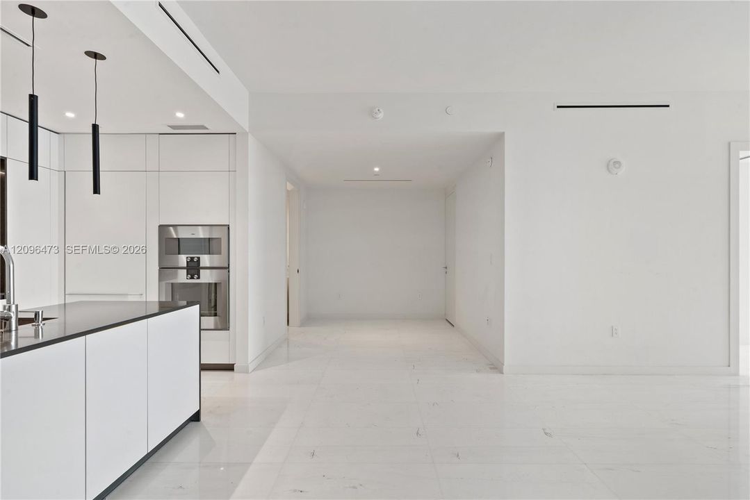 For Rent: $13,500 (2 beds, 3 baths, 1669 Square Feet)