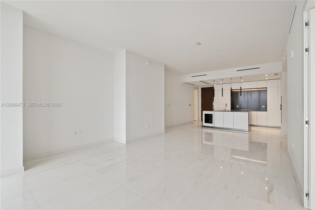 For Rent: $13,500 (2 beds, 3 baths, 1669 Square Feet)